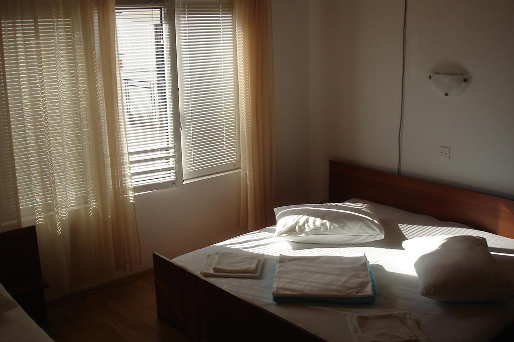 Apartments Cico Starigrad Paklenica Pokój zdjęcie