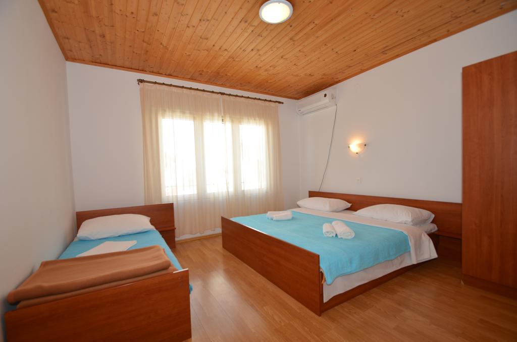 Apartments Cico Starigrad Paklenica Zewnętrze zdjęcie