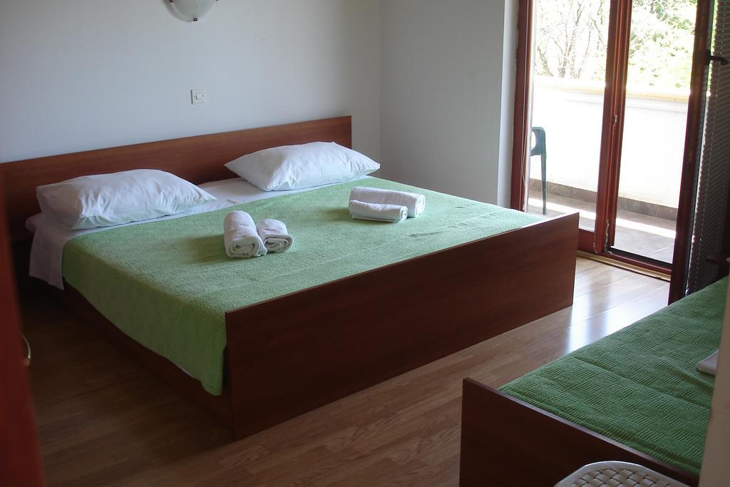 Apartments Cico Starigrad Paklenica Zewnętrze zdjęcie