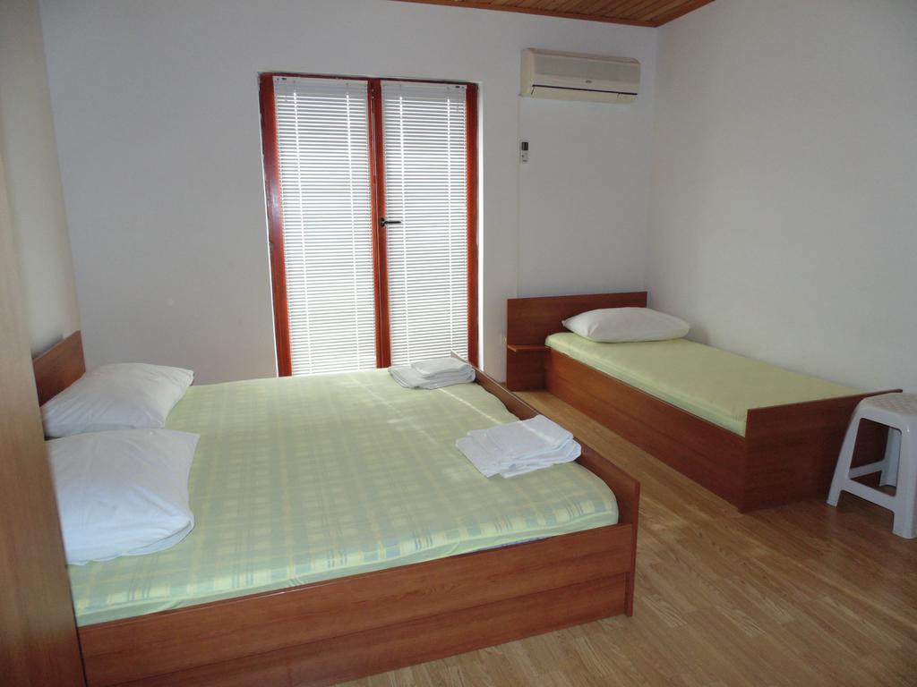 Apartments Cico Starigrad Paklenica Zewnętrze zdjęcie